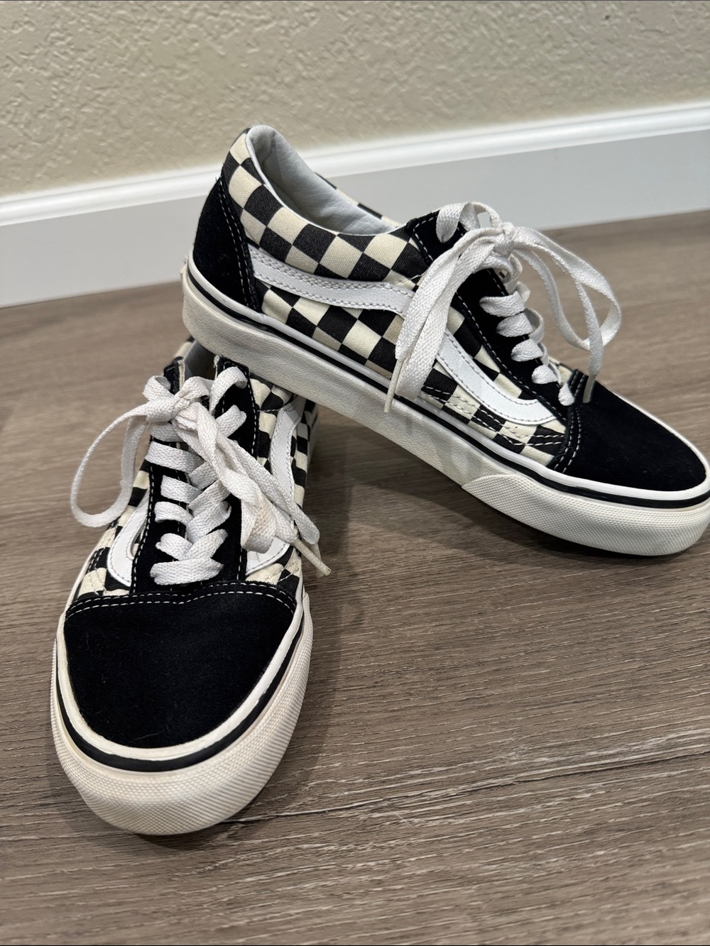 Vans Black & Cream Checkerboard Old Skool Sneakers - Picture 3 of 6